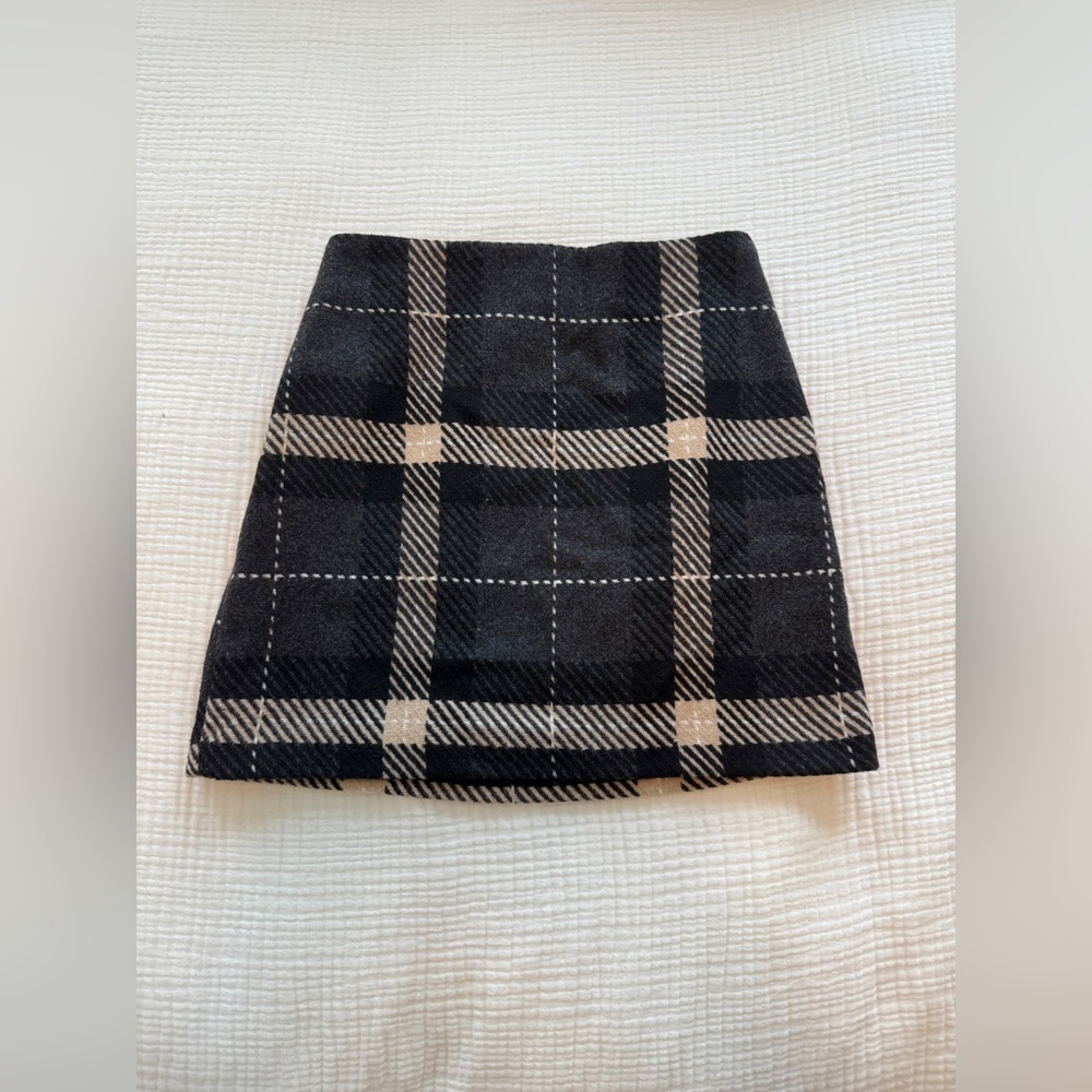 H&M Black Beige Plaid A-Line Mini Skirt Size 2
